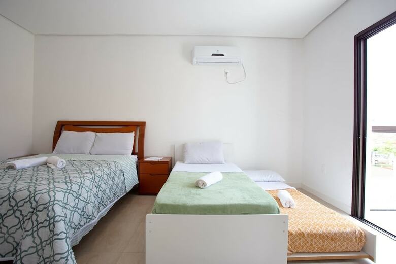 Casa Com 3 Qts Em Rua Tranquila No Campeche