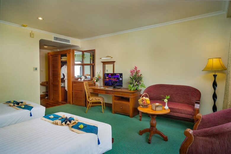 Dragon Royal Angkor Hotel