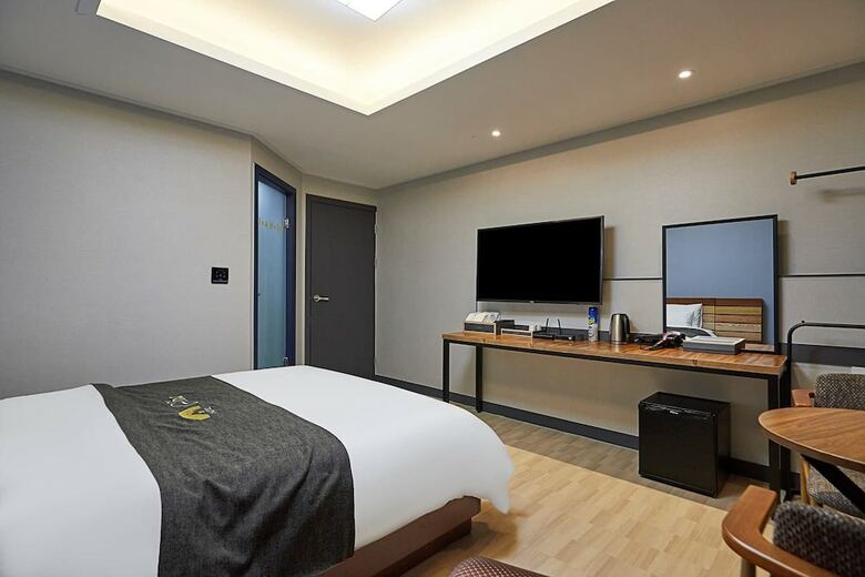 Gloa Hotel