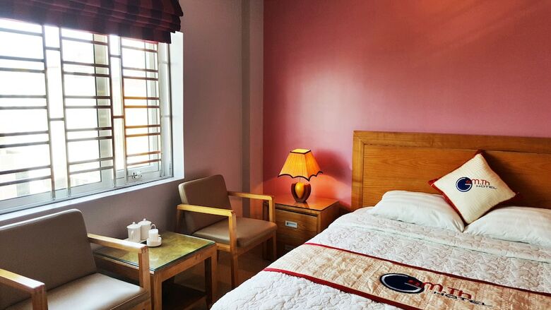 Gem.th Hotel