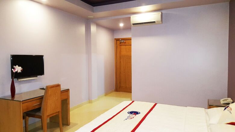 Gem.th Hotel