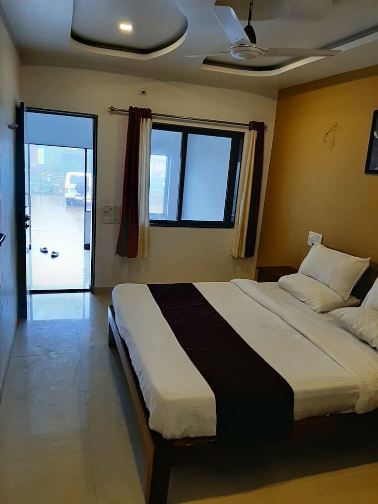 Hotel Lake Paradise Mahabaleshwar