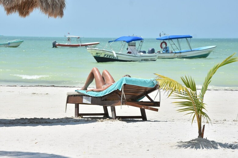 Amait� Beach Hotel