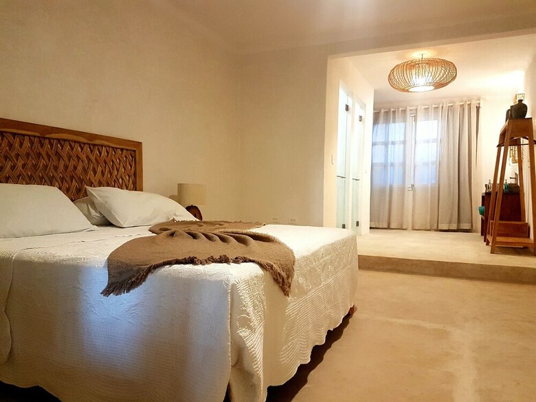 Amait� Beach Hotel