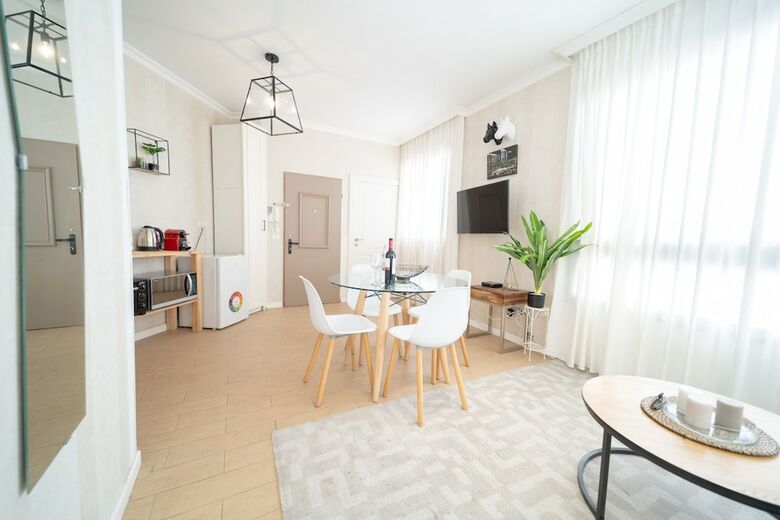 Amazing Apartment- 5 Min From The Beach
