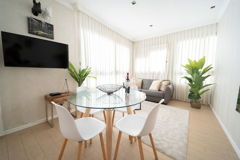 Amazing Apartment- 5 Min From The Beach