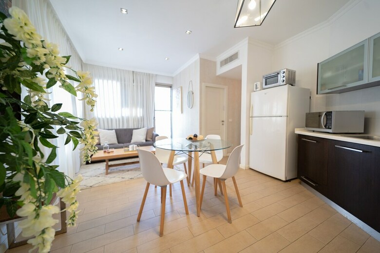 Amazing Apartment- 5 Min From The Beach