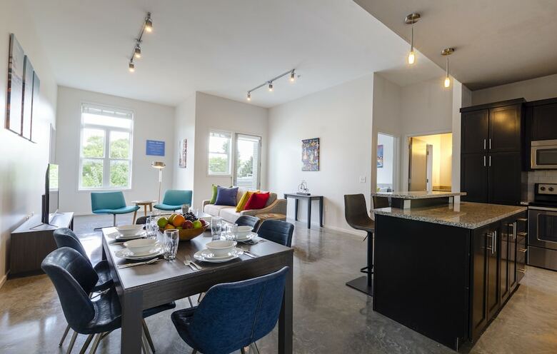 Acklen Luxury Condos By Hosteeva