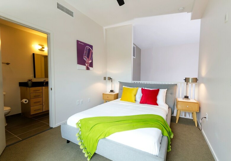 Acklen Luxury Condos By Hosteeva