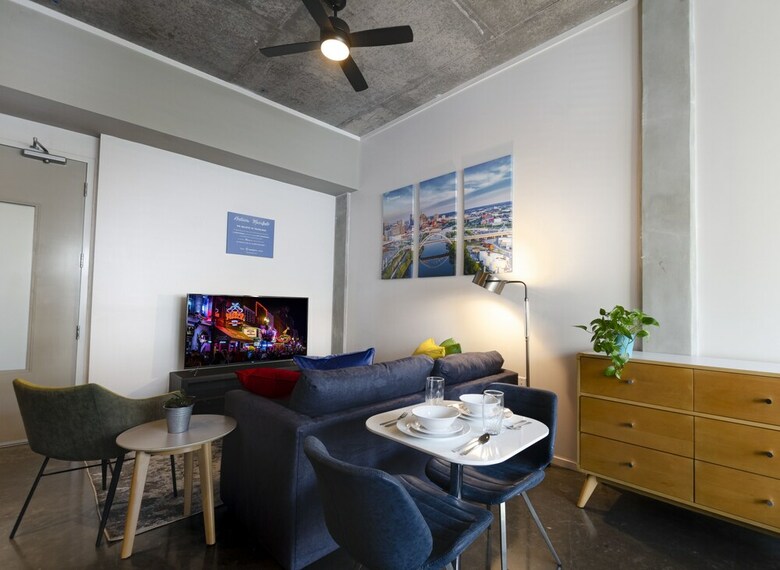 Acklen Luxury Condos By Hosteeva