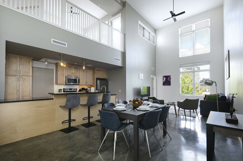 Acklen Luxury Condos By Hosteeva