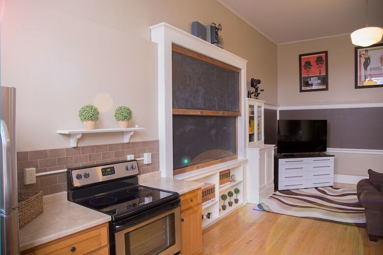 Hotel School 31 Lofts At Colors Studios