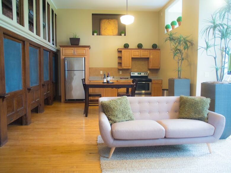 Hotel School 31 Lofts At Colors Studios