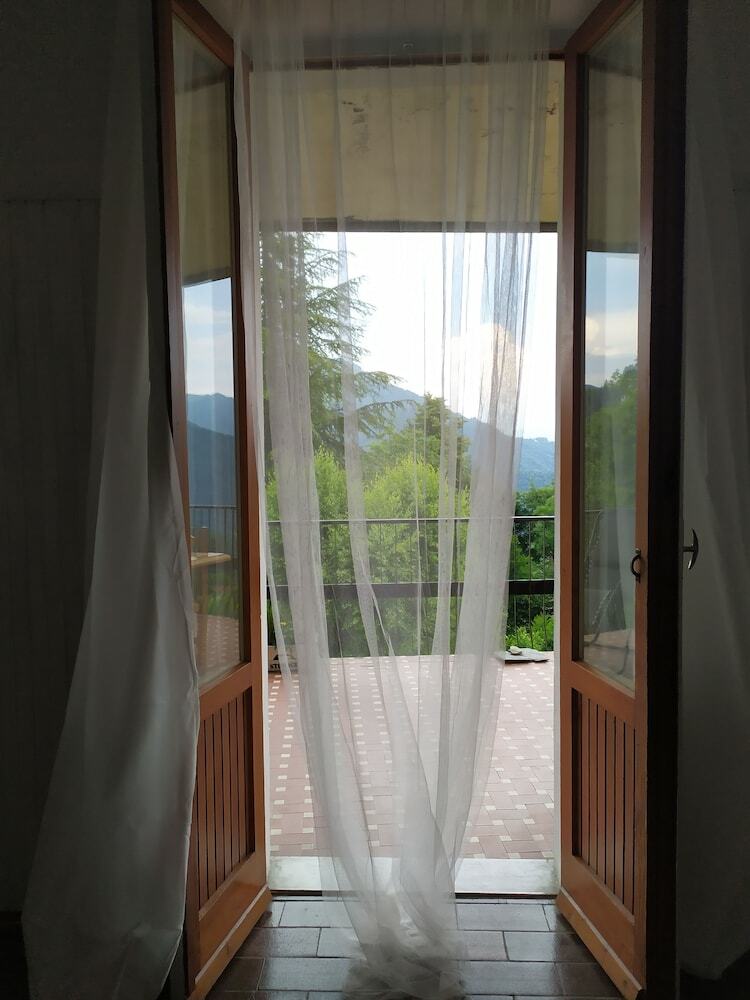 Hotel Holly Guest House
