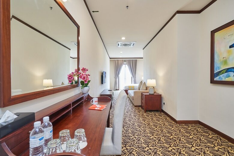 Oyo Home 44077 The Platinum Hotel & Suites- King