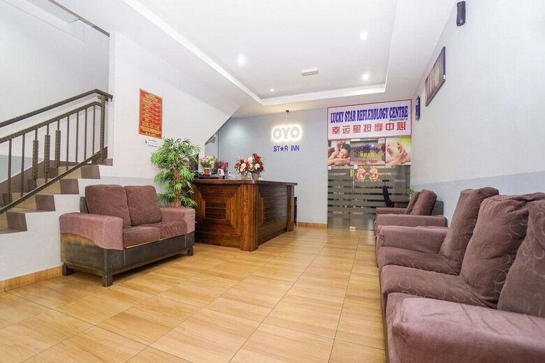 Oyo 89330 Hotel Star Inn