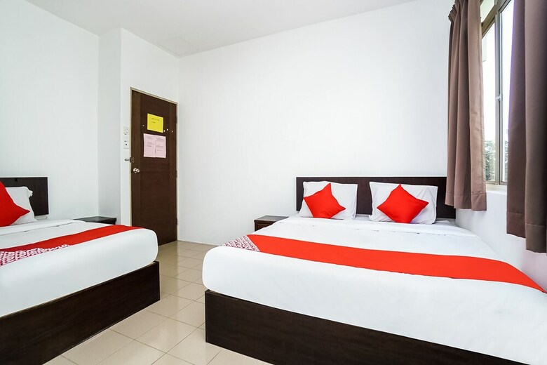 Oyo 89330 Hotel Star Inn