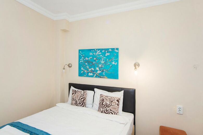 Berce Apartment & Suites
