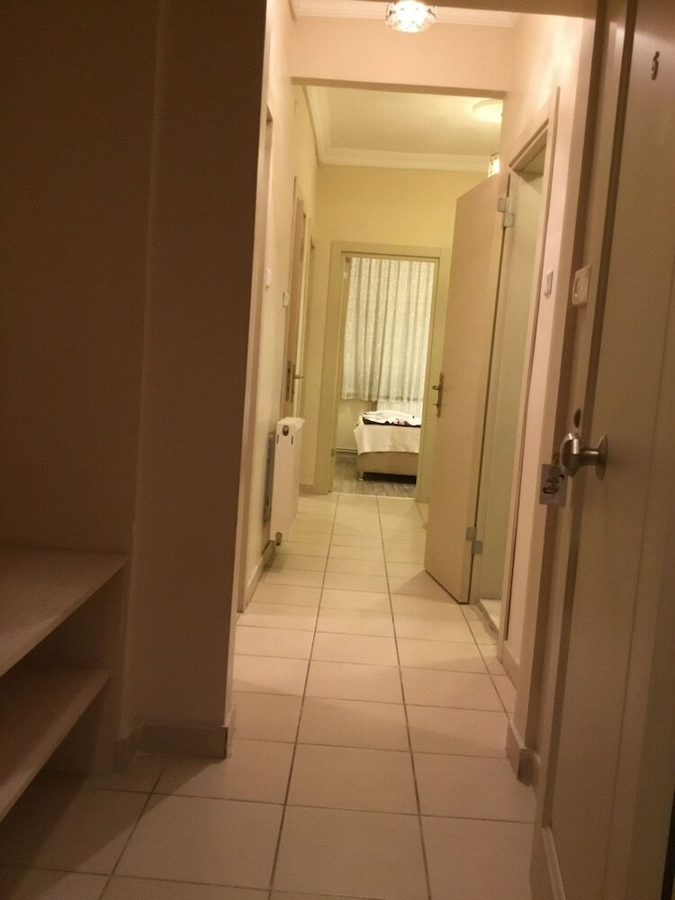 Berce Apartment & Suites
