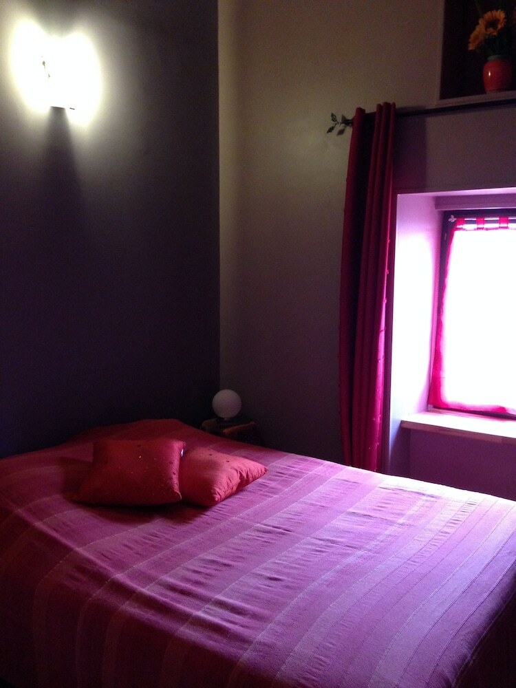 Gite In The Heart Of Corbi�res