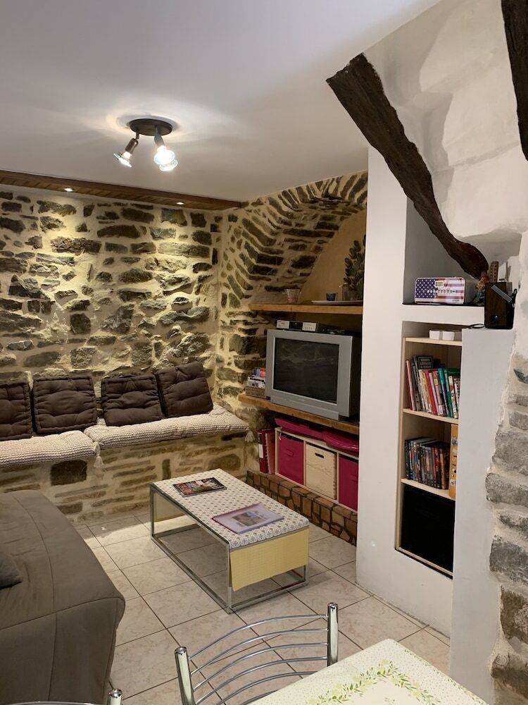Gite In The Heart Of Corbi�res