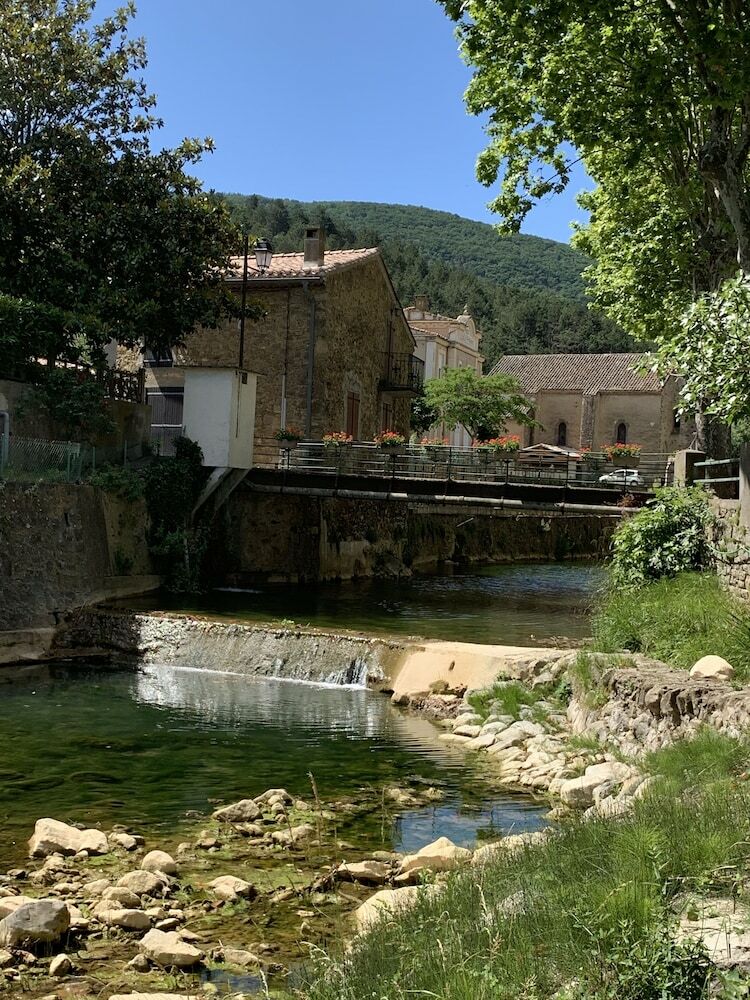 Gite In The Heart Of Corbi�res