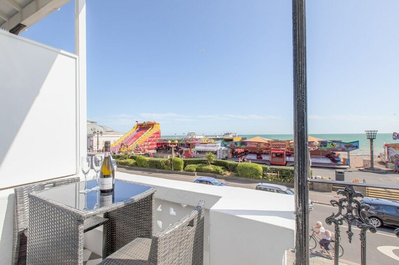 Marina Vista - Luxury Seafront Apartments