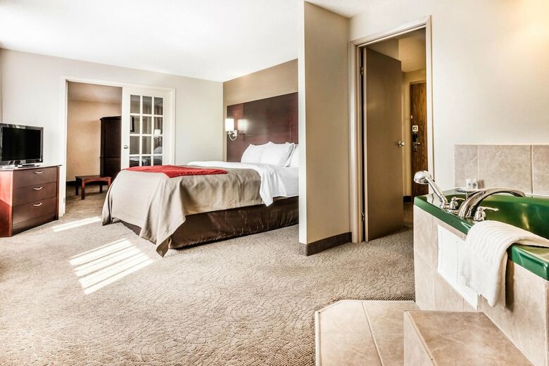 Hotel Comfort Inn And Suites
