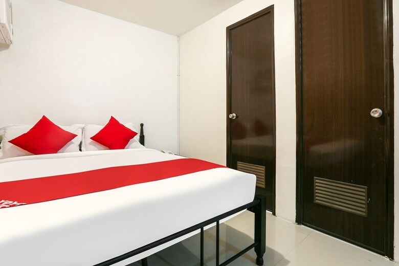 Hotel Oyo 226 The Orchard Tower