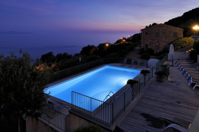 Aparthotel Residence Roc E Mare