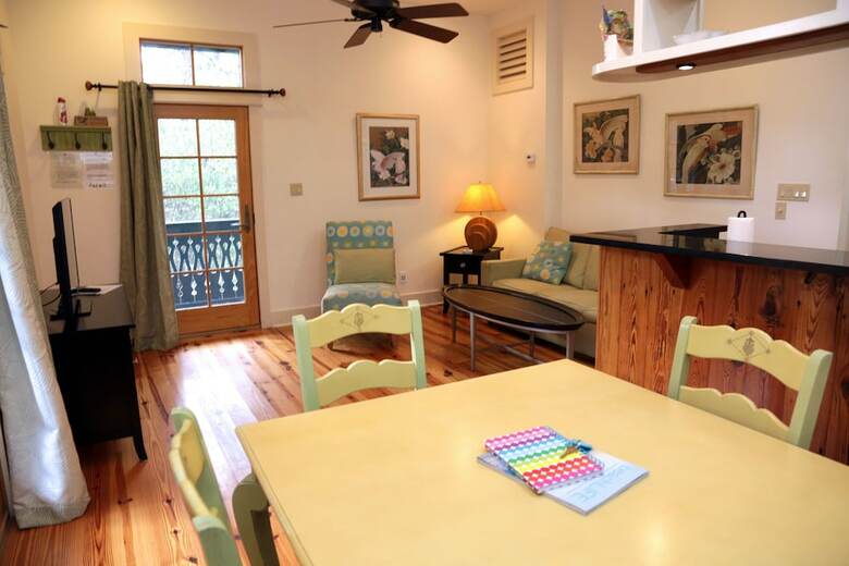 Bed & Breakfast Hibiscus Coffee & Guesthouse