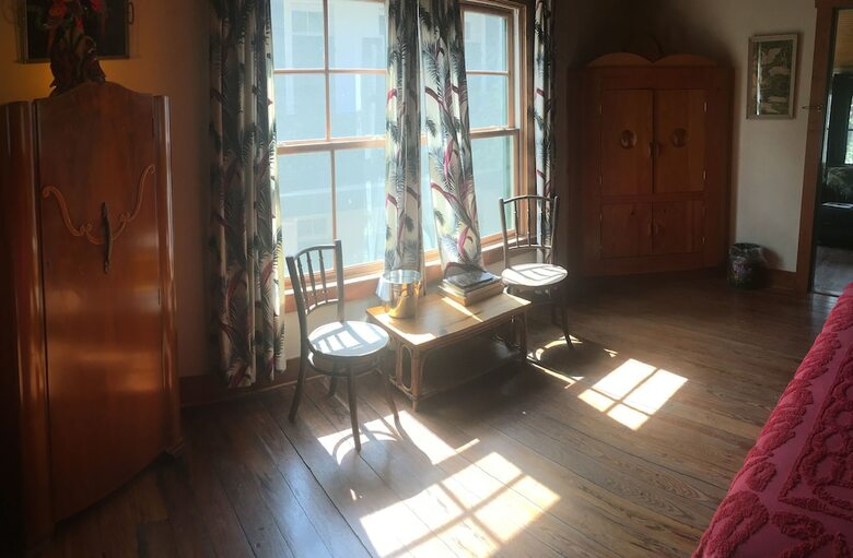 Bed & Breakfast Hibiscus Coffee & Guesthouse