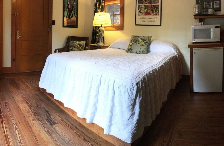 Bed & Breakfast Hibiscus Coffee & Guesthouse