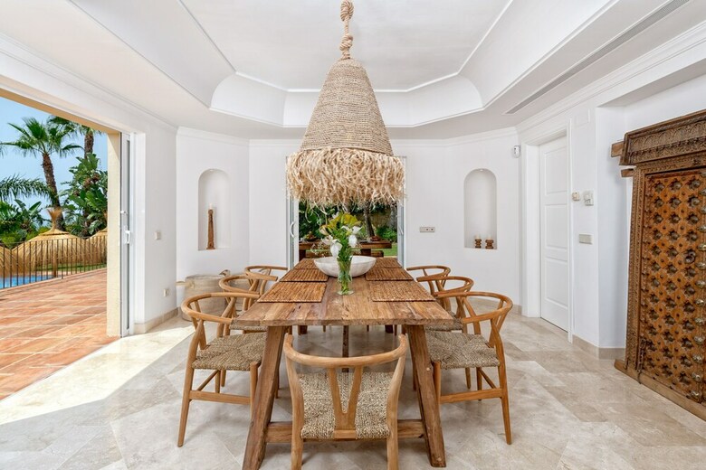 Solaga - Villa Los Monteros