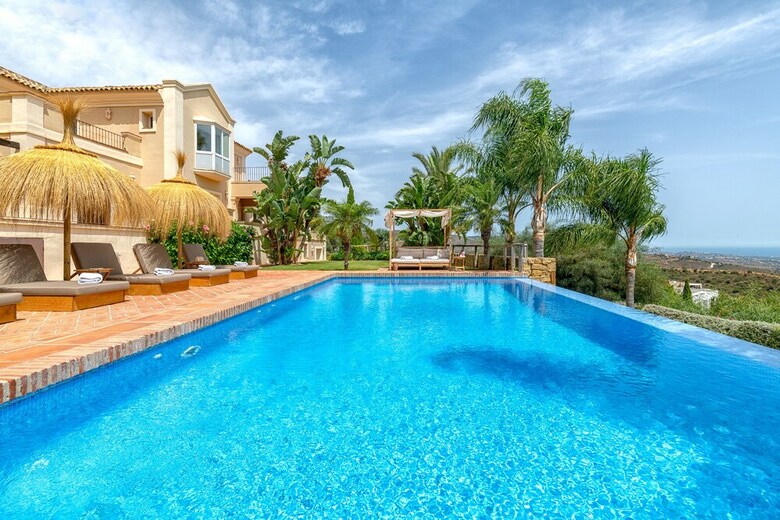 Solaga - Villa Los Monteros