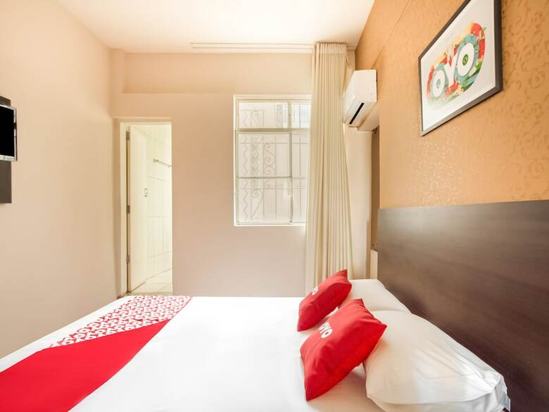Oyo Gmatos Hotel