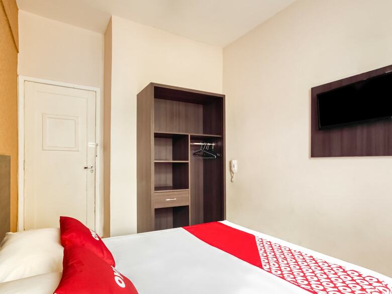Oyo Gmatos Hotel