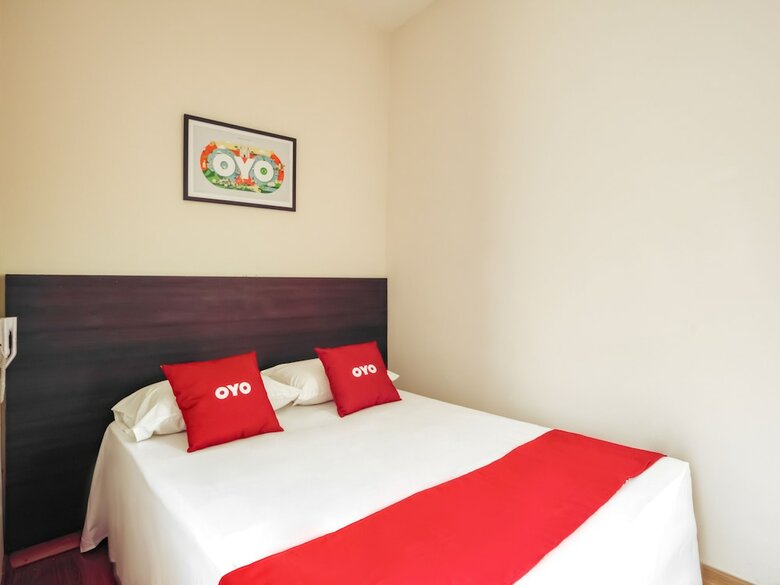 Oyo Gmatos Hotel