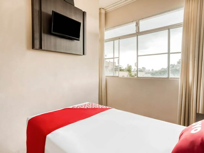 Oyo Gmatos Hotel
