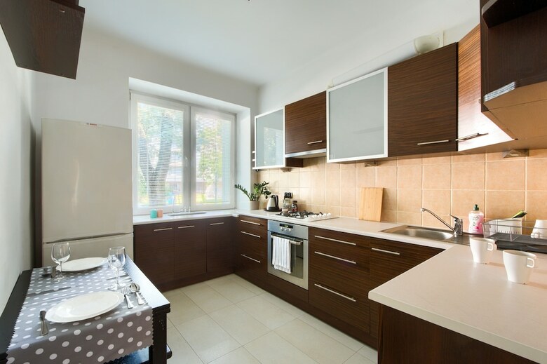 Airport Apartment Kings Bed By 404 Rooms