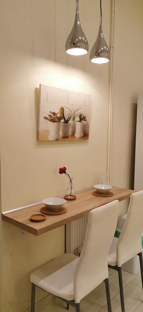 Oasis Apartments - Isabella I