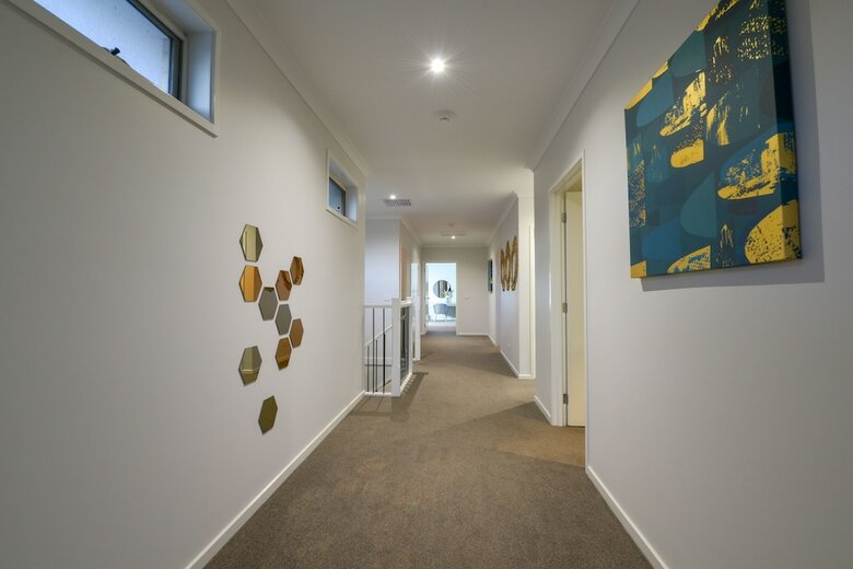 Luxury Waterfront Grand Villa In Melbourne