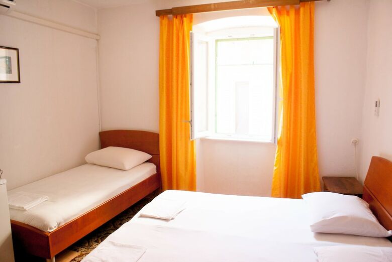 Hotel Accommodation Vitaic - Guest House