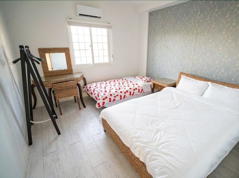 Hotel Karis Villa