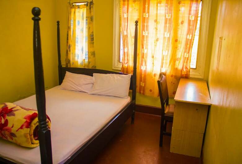 Hotel Raddison's Guest House