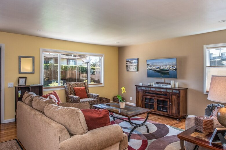 3733 Seaside Retreat