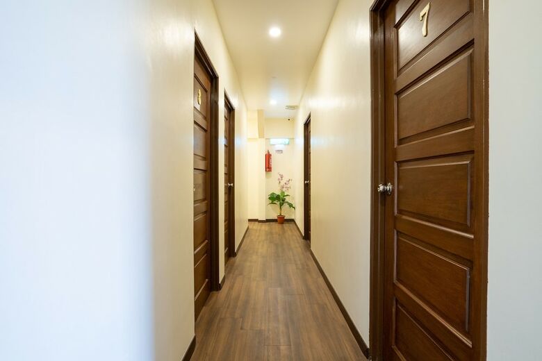 Hotel Oyo 89410 Z&h Homestay