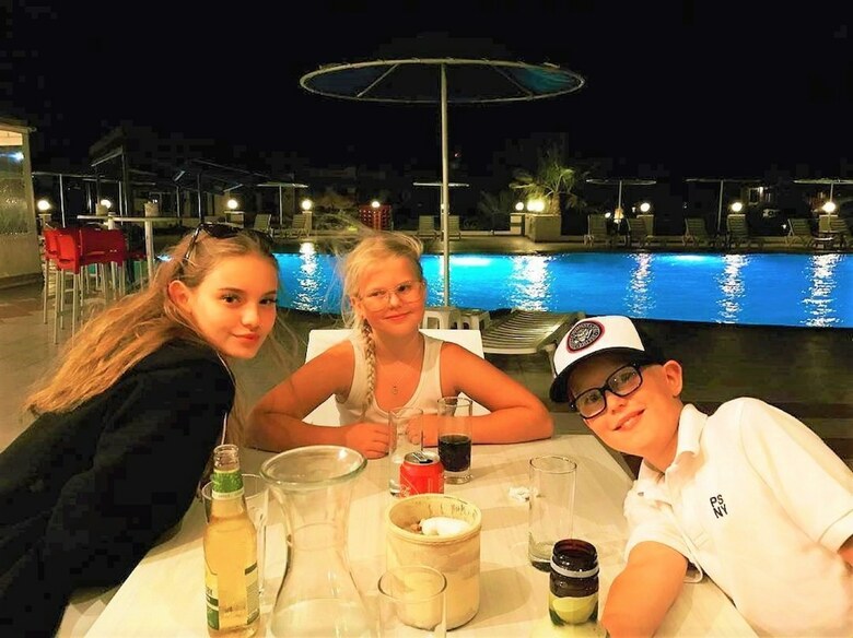 Aparthotel Zorbas Beach Village Hotel