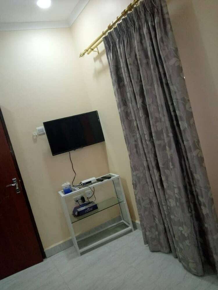 Venice Hotel And Apartment