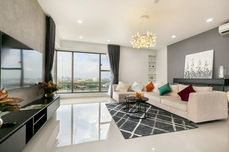 Aparthotel Justay Millennium Riverside